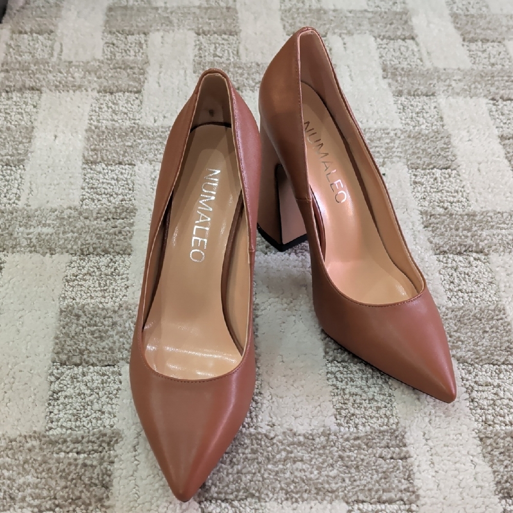 NWOB,, Numaleo Women's Brown Block Heel Pumps